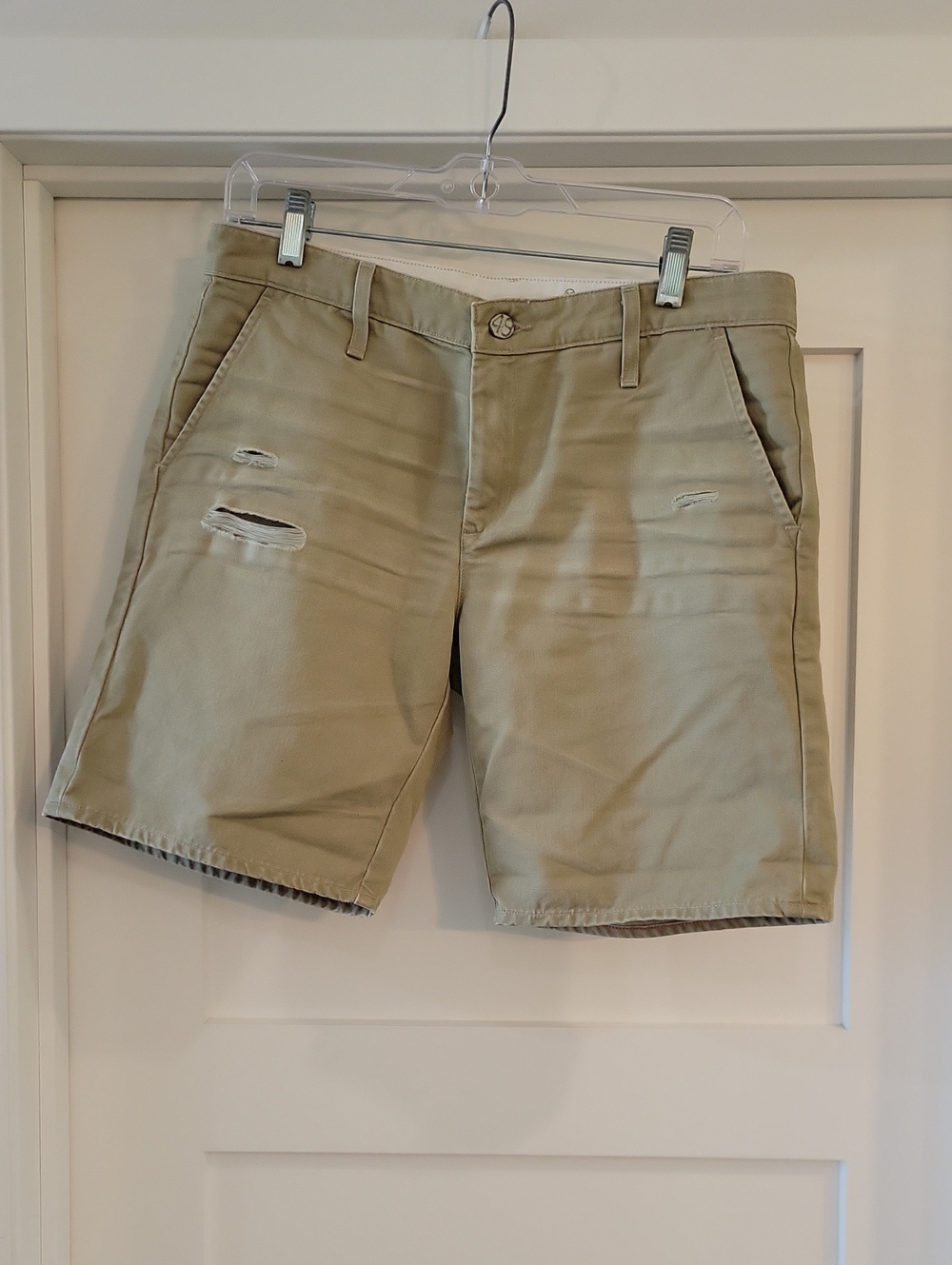 AG Shorts 28R